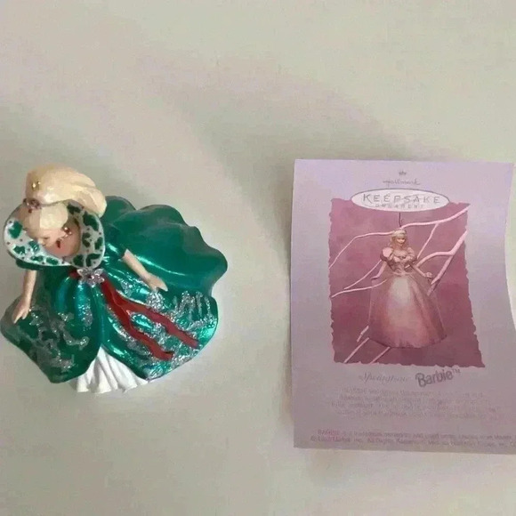 Hallmark Keepsake Ornament Holiday Barbie - Picture 14 of 14